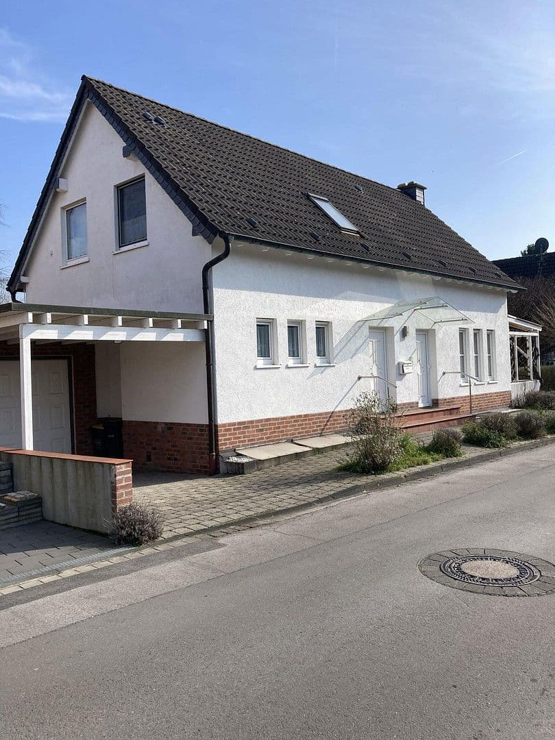 Prodej domu 179 m², pozemek 268 m², Duisburg, Severní Porýní-Vestfálsko Prodej domu 179 m², pozemek 268 m², Duisburg, Severní Porýní-Vestfálsko