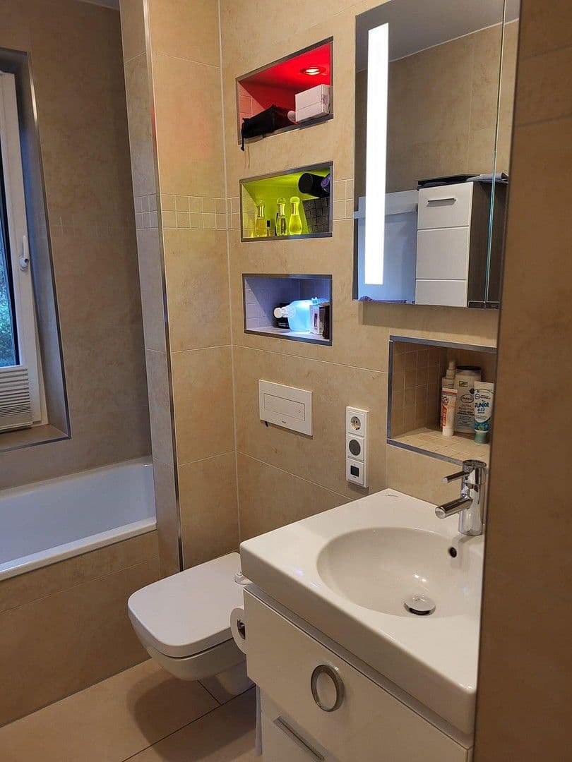 Prodej bytu 4+1 78 m², Hamburg, Hamburg Prodej bytu 4+1 78 m², Hamburg, Hamburg