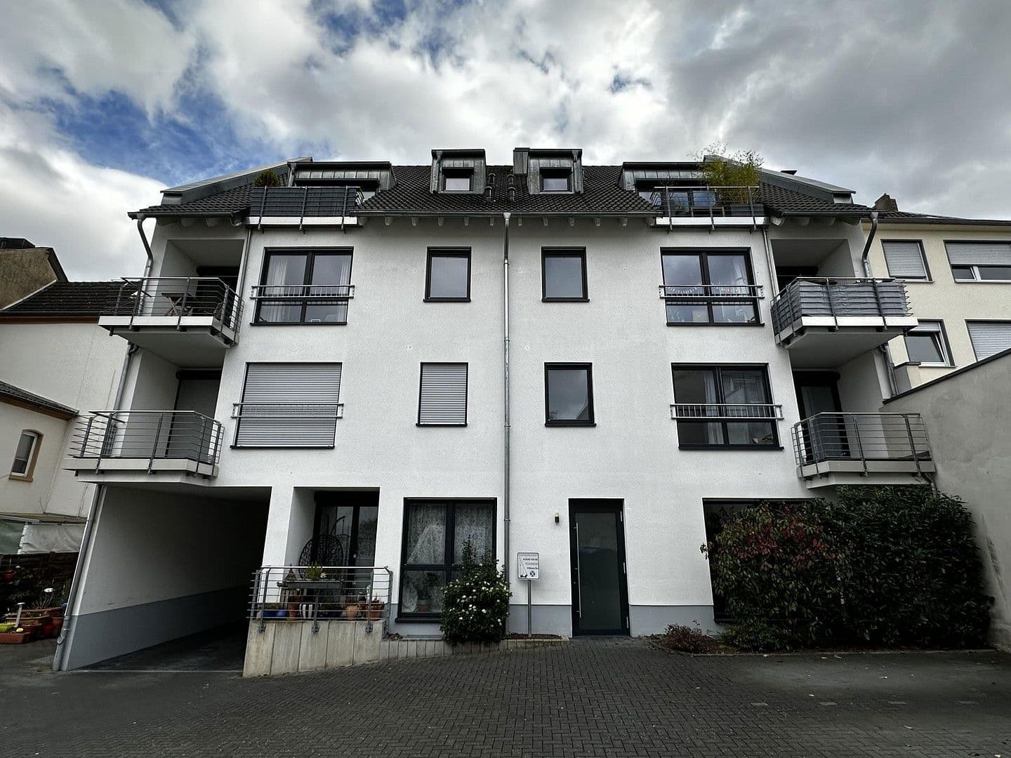 Pronájem bytu 1+1 45 m², Endenicher Str. 308, Bonn, Severní Porýní-Vestfálsko Pronájem bytu 1+1 45 m², Endenicher Str. 308, Bonn, Severní Porýní-Vestfálsko