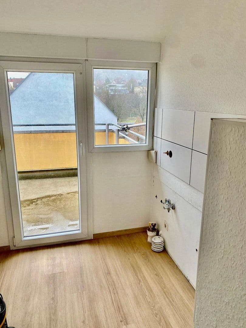 Pronájem bytu 4+1 64 m², Stuttgart, Bádensko-Württembersko Pronájem bytu 4+1 64 m², Stuttgart, Bádensko-Württembersko
