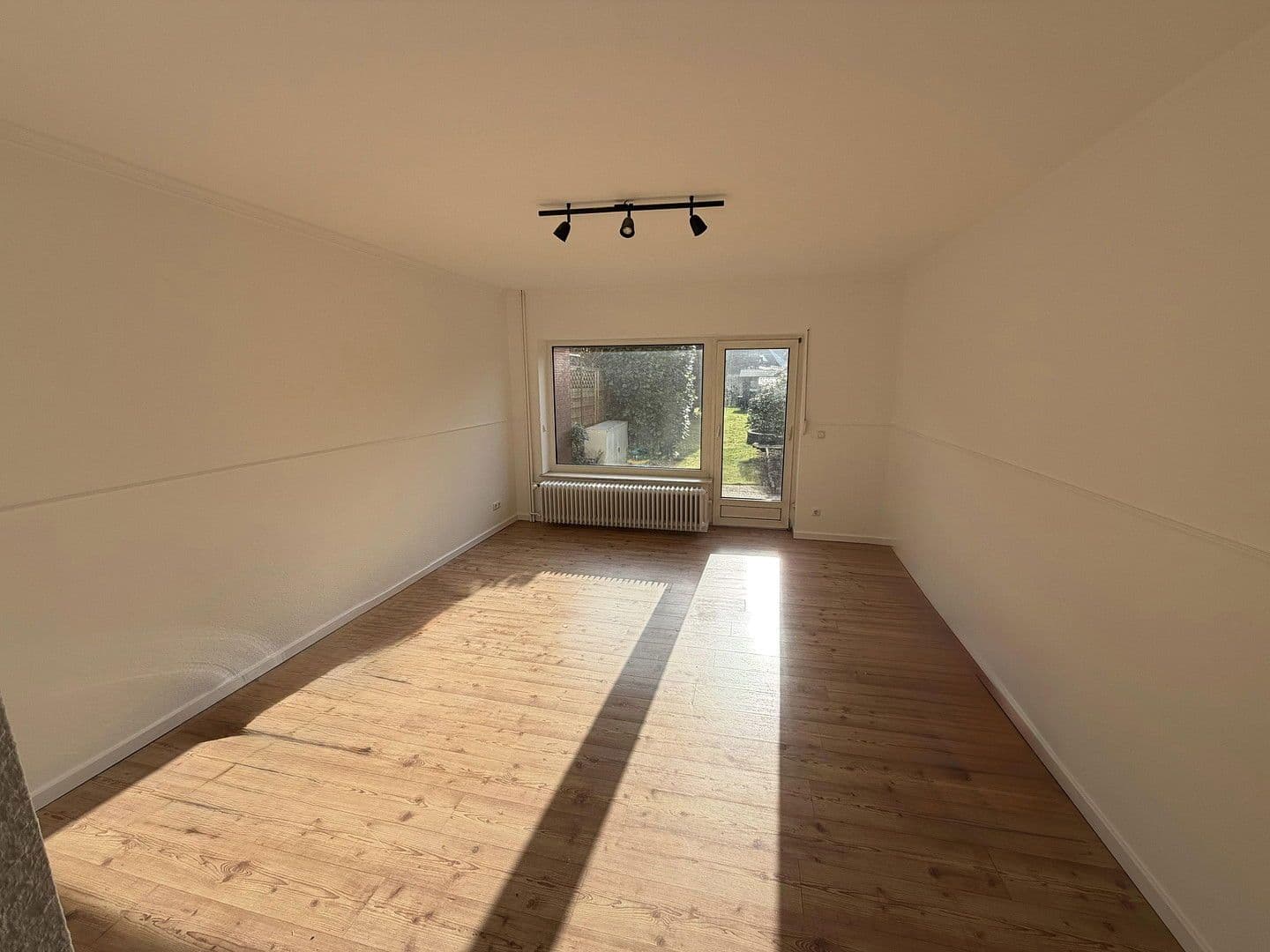 Pronájem domu 75 m², pozemek 125 m², Hamburg, Hamburg Pronájem domu 75 m², pozemek 125 m², Hamburg, Hamburg