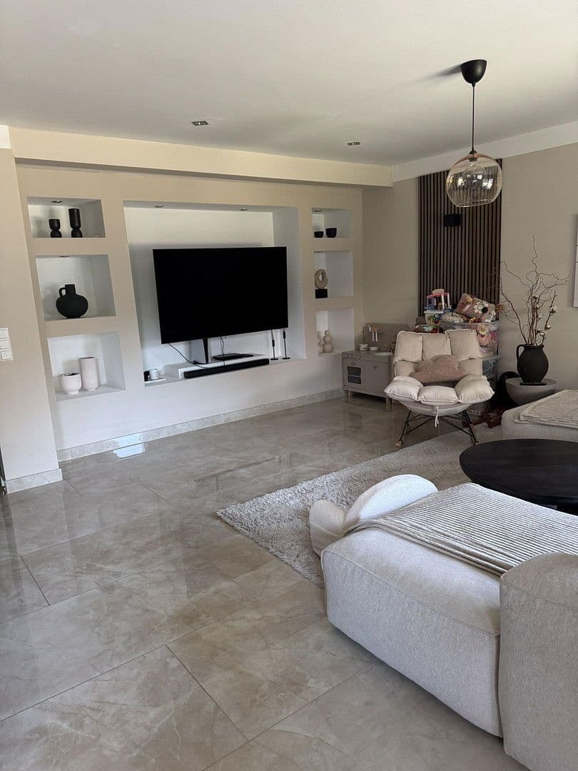 Prodej domu 128 m², pozemek 330 m², Orthleut 15, Langenhagen, Dolní Sasko Prodej domu 128 m², pozemek 330 m², Orthleut 15, Langenhagen, Dolní Sasko