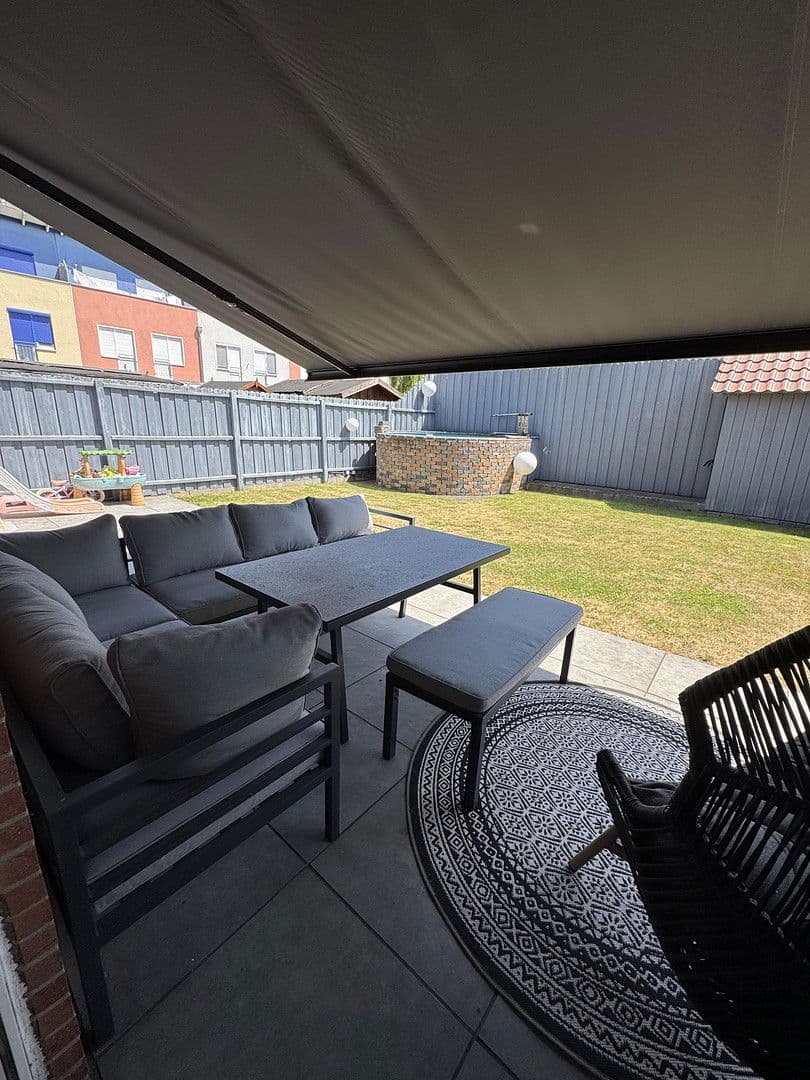 Prodej domu 128 m², pozemek 330 m², Orthleut 15, Langenhagen, Dolní Sasko Prodej domu 128 m², pozemek 330 m², Orthleut 15, Langenhagen, Dolní Sasko