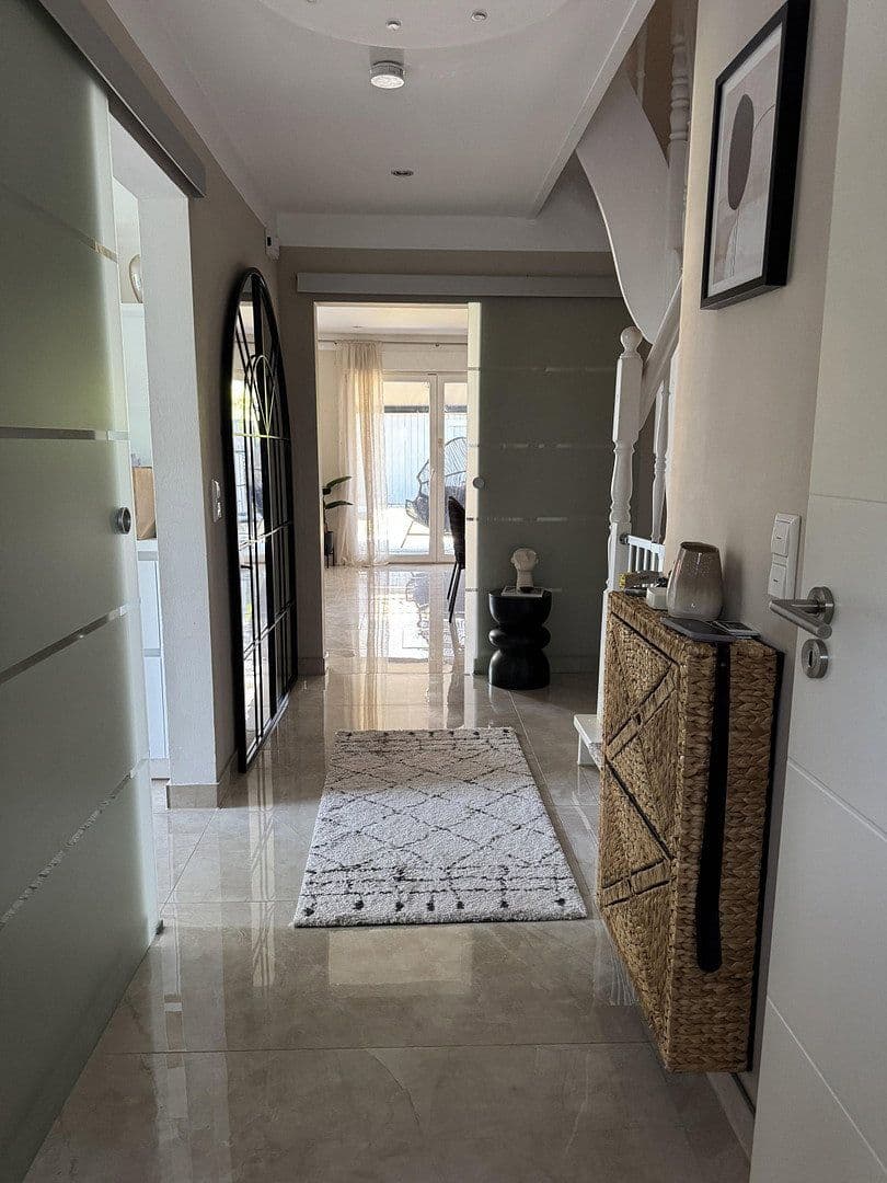 Prodej domu 128 m², pozemek 330 m², Orthleut 15, Langenhagen, Dolní Sasko Prodej domu 128 m², pozemek 330 m², Orthleut 15, Langenhagen, Dolní Sasko