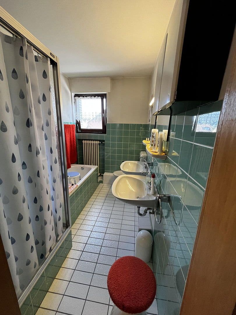 Prodej domu 152 m², pozemek 360 m², Auf Überhaaren 51, Cáchy, Severní Porýní-Vestfálsko Prodej domu 152 m², pozemek 360 m², Auf Überhaaren 51, Cáchy, Severní Porýní-Vestfálsko