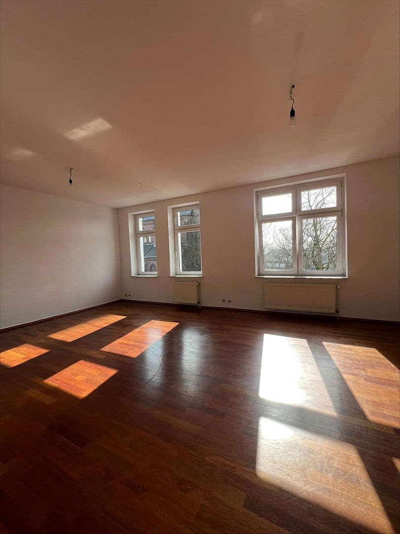 Pronájem bytu 4+1 131 m², Kirchstr. 8, Herten, Severní Porýní-Vestfálsko Pronájem bytu 4+1 131 m², Kirchstr. 8, Herten, Severní Porýní-Vestfálsko