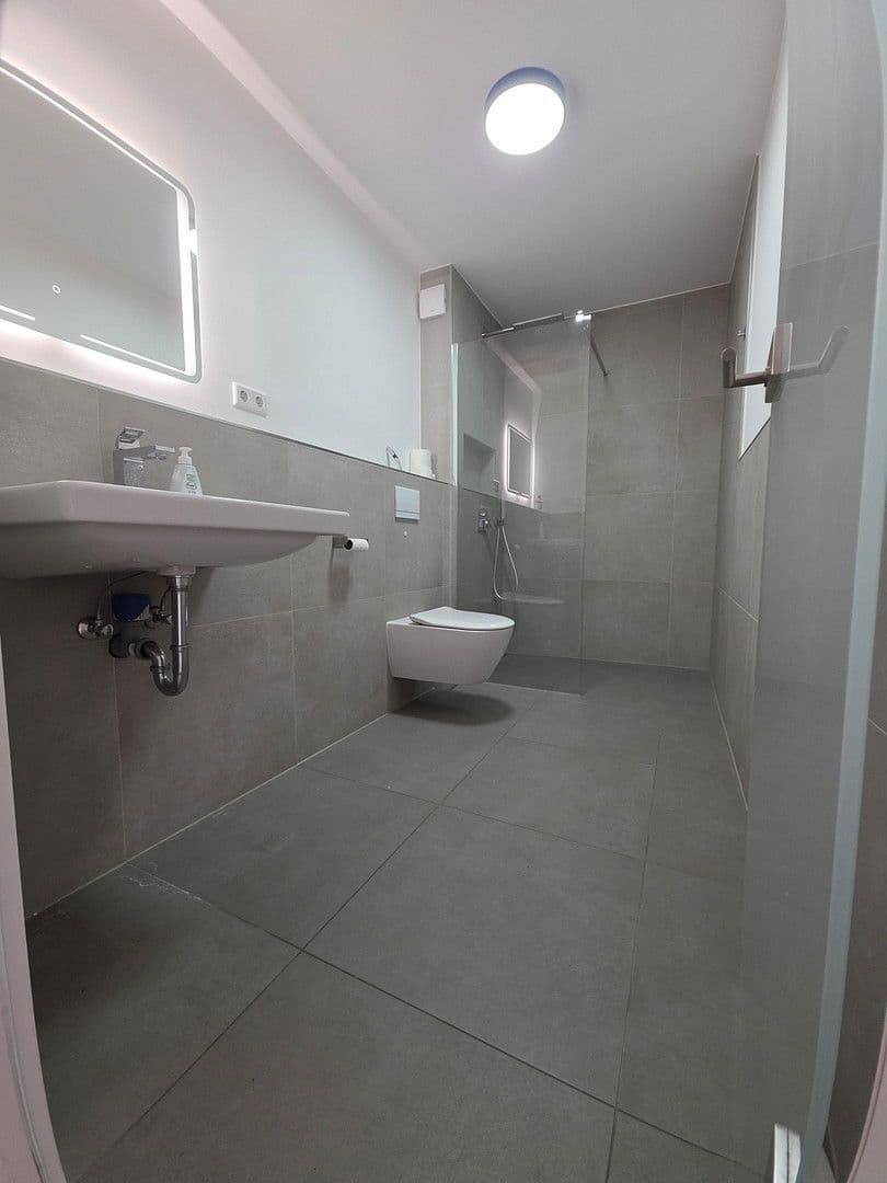 Pronájem bytu 3+1 110 m², Hilden, Severní Porýní-Vestfálsko Pronájem bytu 3+1 110 m², Hilden, Severní Porýní-Vestfálsko