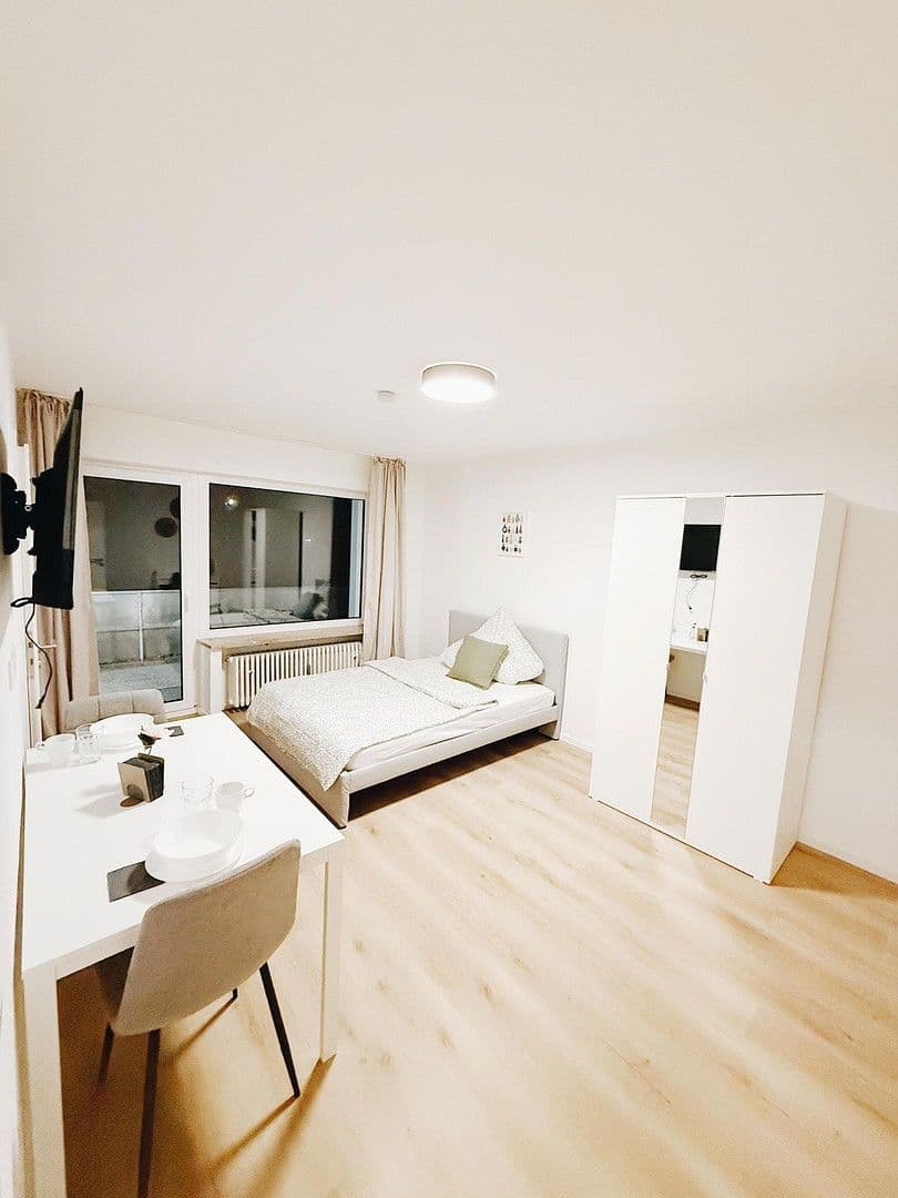 Pronájem bytu 1+kk 35 m², Königswieser Straße 1, München, Bavorsko Pronájem bytu 1+kk 35 m², Königswieser Straße 1, München, Bavorsko