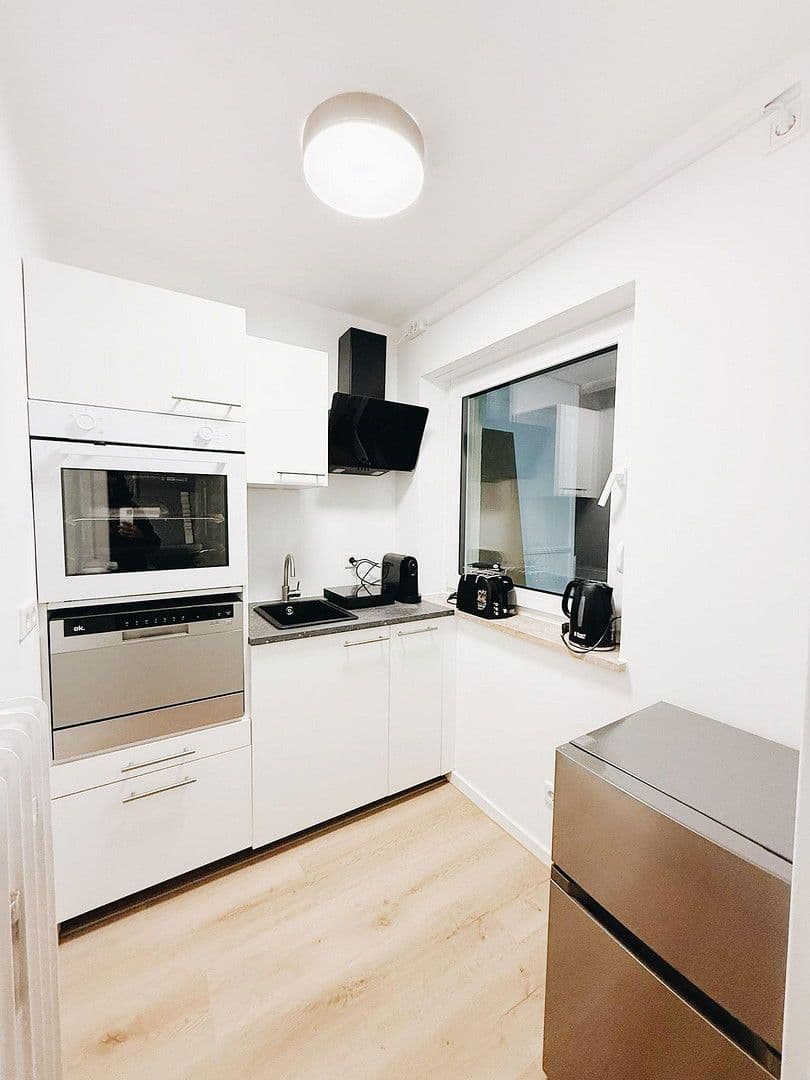 Pronájem bytu 1+kk 35 m², Königswieser Straße 1, München, Bavorsko Pronájem bytu 1+kk 35 m², Königswieser Straße 1, München, Bavorsko