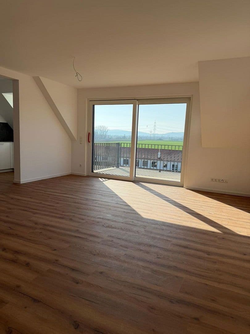 Prodej bytu 3+1 93 m², Grünstadterstraße 6, Obersülzen, Porýní-Falc Prodej bytu 3+1 93 m², Grünstadterstraße 6, Obersülzen, Porýní-Falc