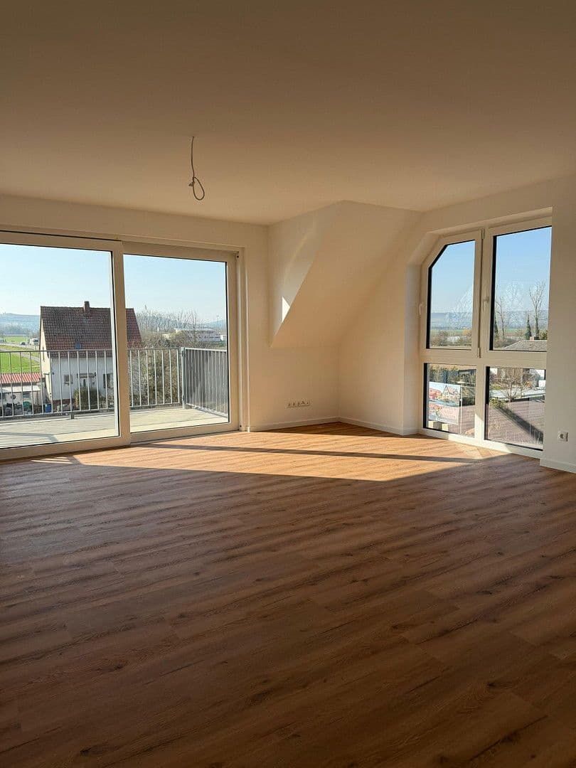 Prodej bytu 3+1 93 m², Grünstadterstraße 6, Obersülzen, Porýní-Falc Prodej bytu 3+1 93 m², Grünstadterstraße 6, Obersülzen, Porýní-Falc