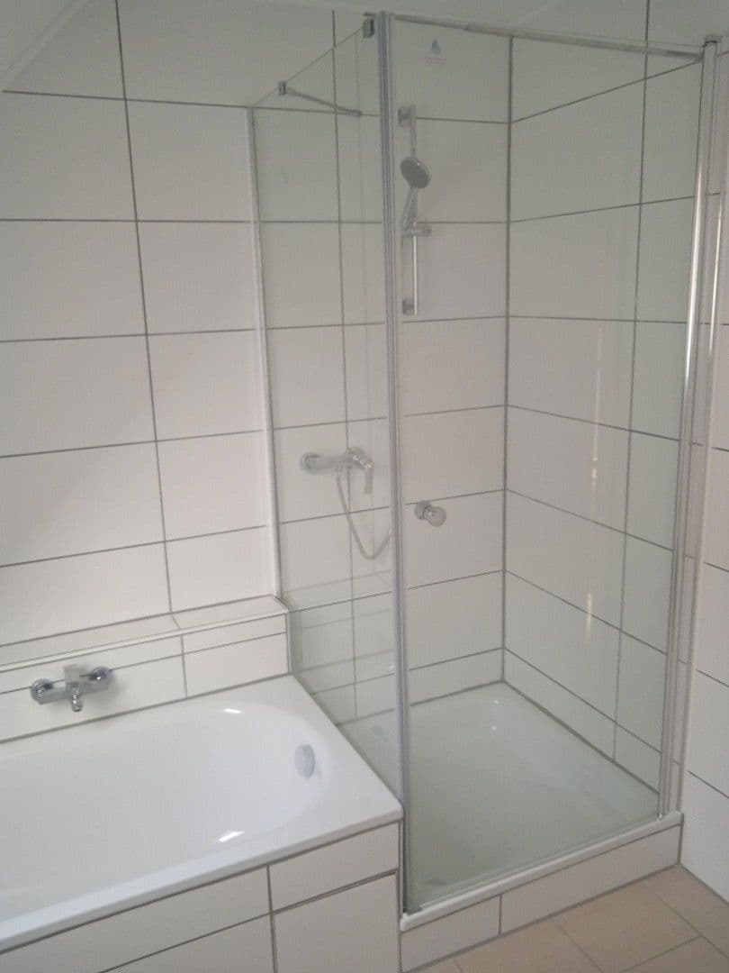 Pronájem domu 130 m², pozemek 246 m², St. Leon-Rot, Bádensko-Württembersko Pronájem domu 130 m², pozemek 246 m², St. Leon-Rot, Bádensko-Württembersko