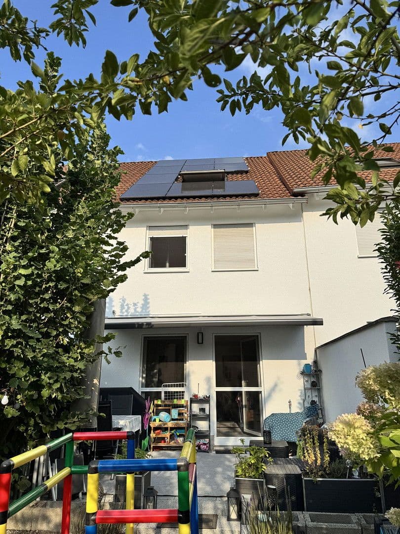 Prodej domu 107 m², pozemek 178 m², Nidderau, Hessen Prodej domu 107 m², pozemek 178 m², Nidderau, Hessen