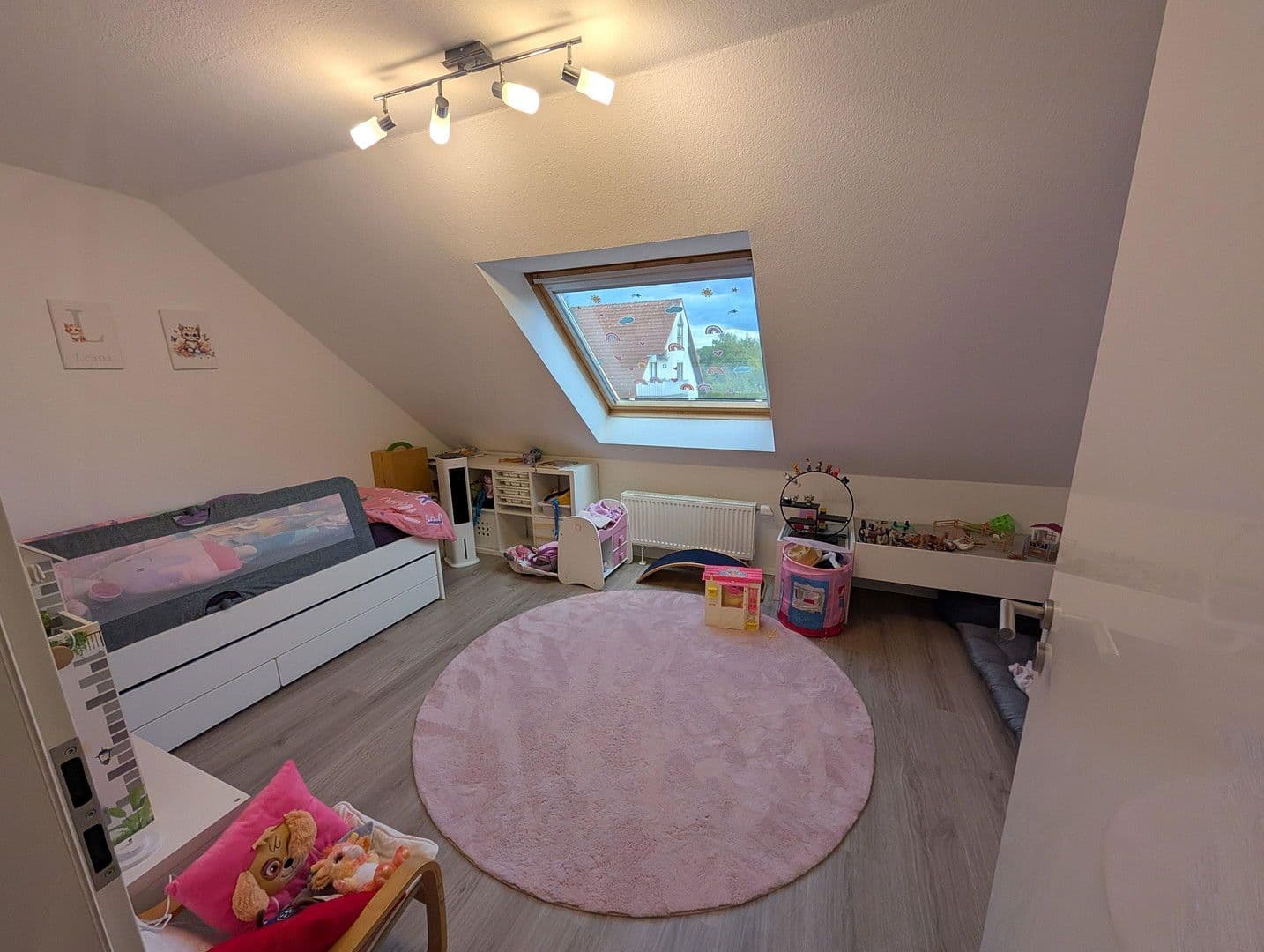 Prodej domu 107 m², pozemek 178 m², Nidderau, Hessen Prodej domu 107 m², pozemek 178 m², Nidderau, Hessen