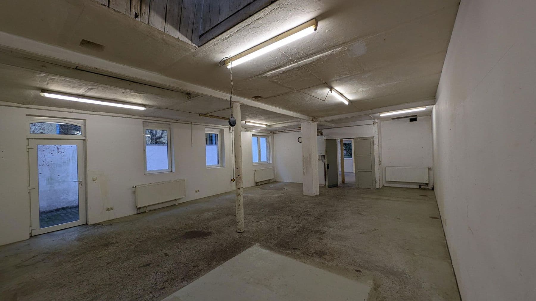 Pronájem nebytového prostoru 141 m², Hannover, Dolní Sasko Pronájem nebytového prostoru 141 m², Hannover, Dolní Sasko