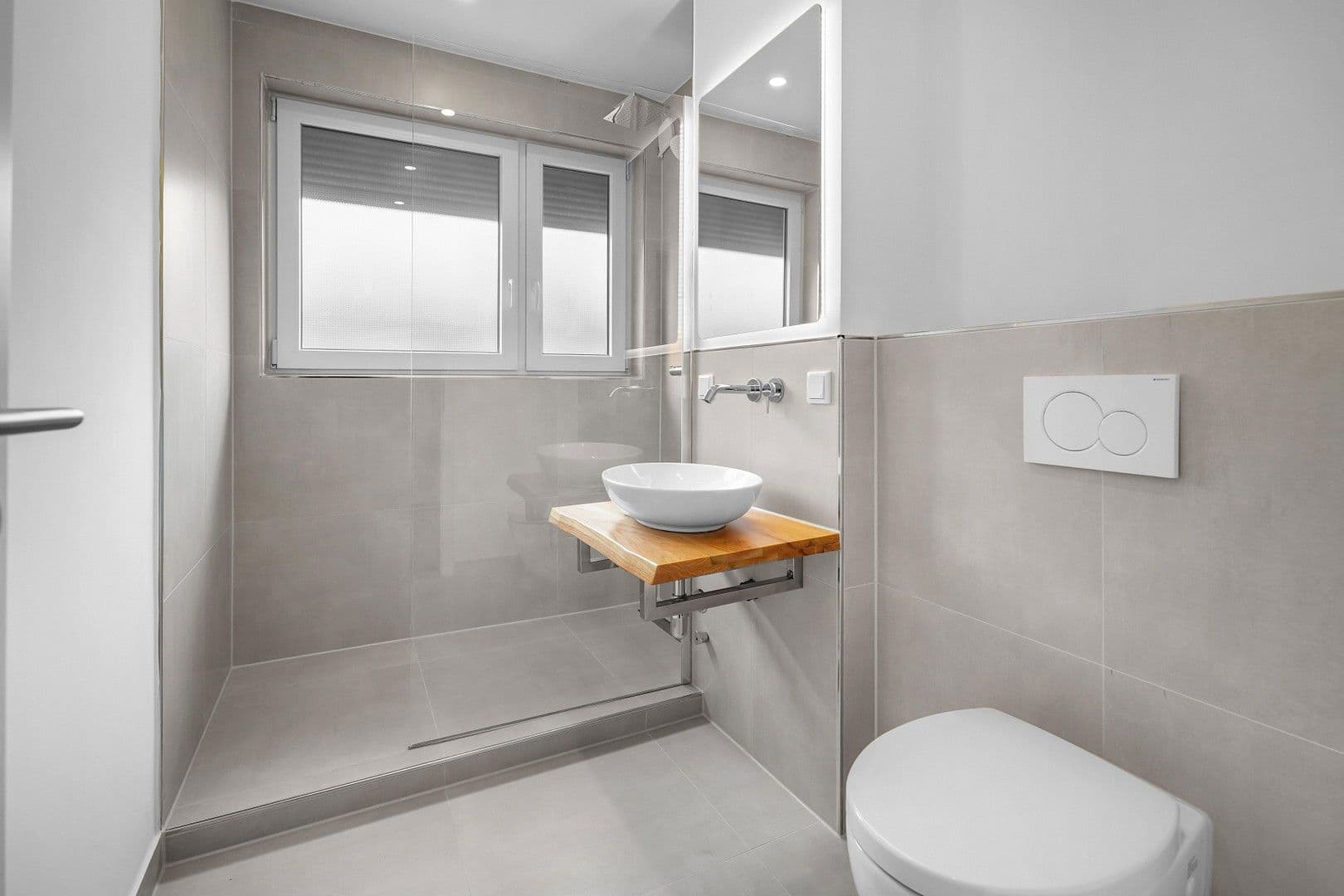 Prodej bytu 3+1 67 m², Bremen, Bremen Prodej bytu 3+1 67 m², Bremen, Bremen