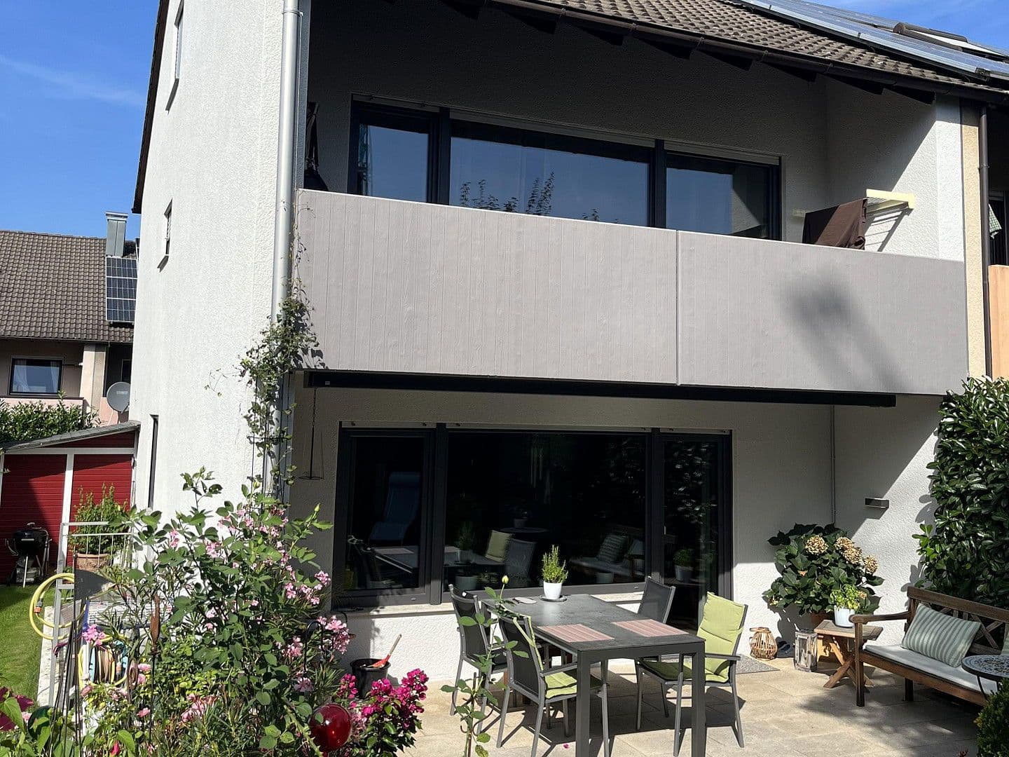 Prodej domu 146 m², pozemek 252 m², Stuttgart-Weilimdorf (Wolfbusch), Bádensko-Württembersko Prodej domu 146 m², pozemek 252 m², Stuttgart-Weilimdorf (Wolfbusch), Bádensko-Württembersko