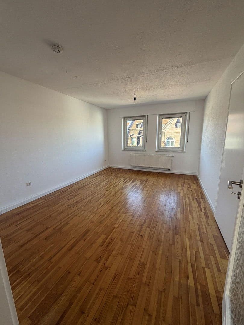 Pronájem bytu 4+1 120 m², Bucher Straße 97, Nürnberg, Bavorsko Pronájem bytu 4+1 120 m², Bucher Straße 97, Nürnberg, Bavorsko