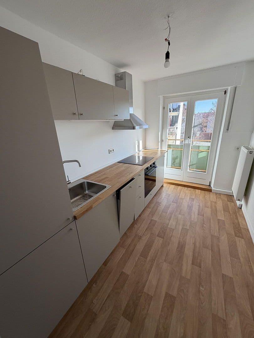 Pronájem bytu 4+1 120 m², Bucher Straße 97, Nürnberg, Bavorsko Pronájem bytu 4+1 120 m², Bucher Straße 97, Nürnberg, Bavorsko