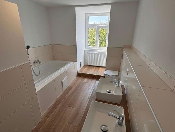 Prodej bytu 4+1 127 m², Jena, Durynsko Prodej bytu 4+1 127 m², Jena, Durynsko