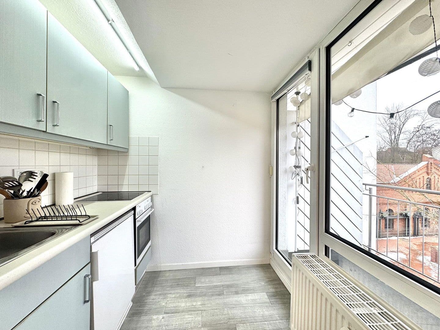 Pronájem bytu 2+1 40 m², Leineinsel 15, Hannover, Dolní Sasko Pronájem bytu 2+1 40 m², Leineinsel 15, Hannover, Dolní Sasko