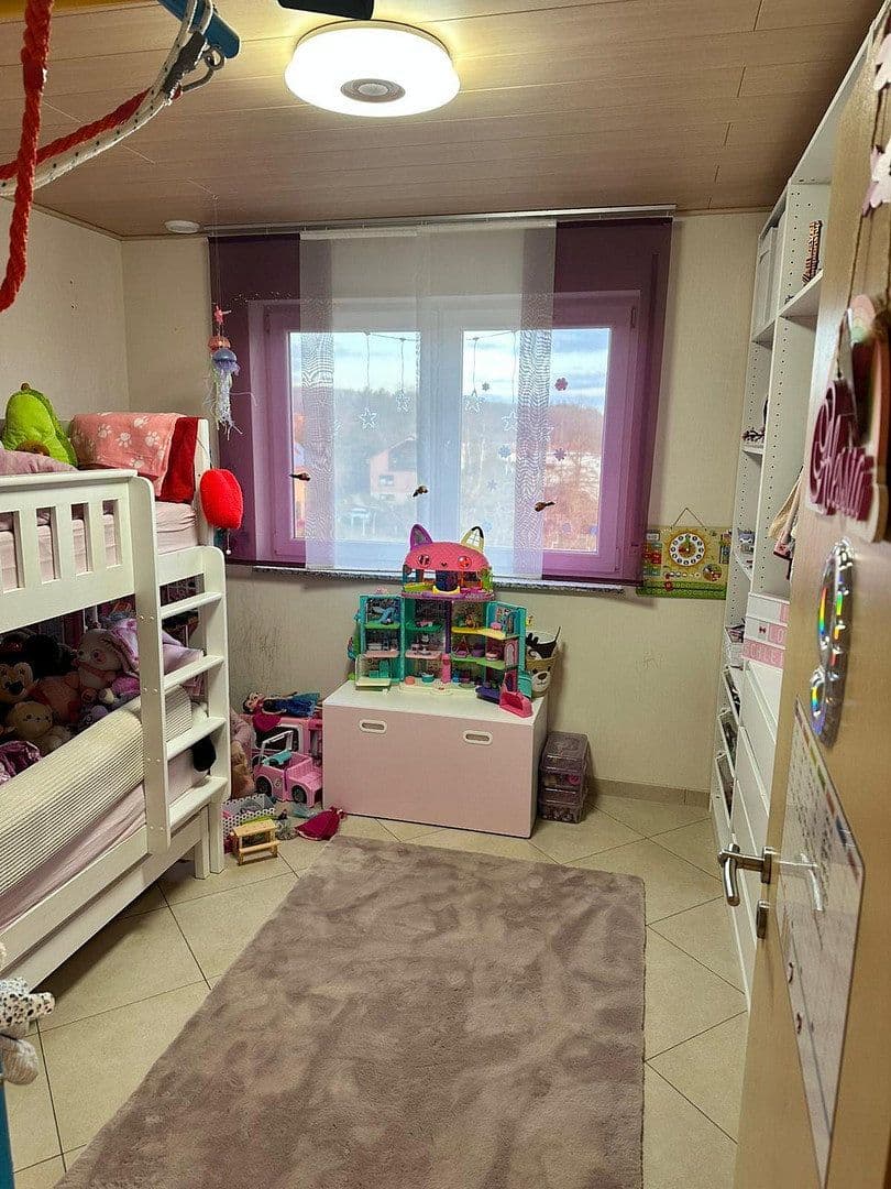 Pronájem bytu 4+1 95 m², Buseck, Hessen Pronájem bytu 4+1 95 m², Buseck, Hessen