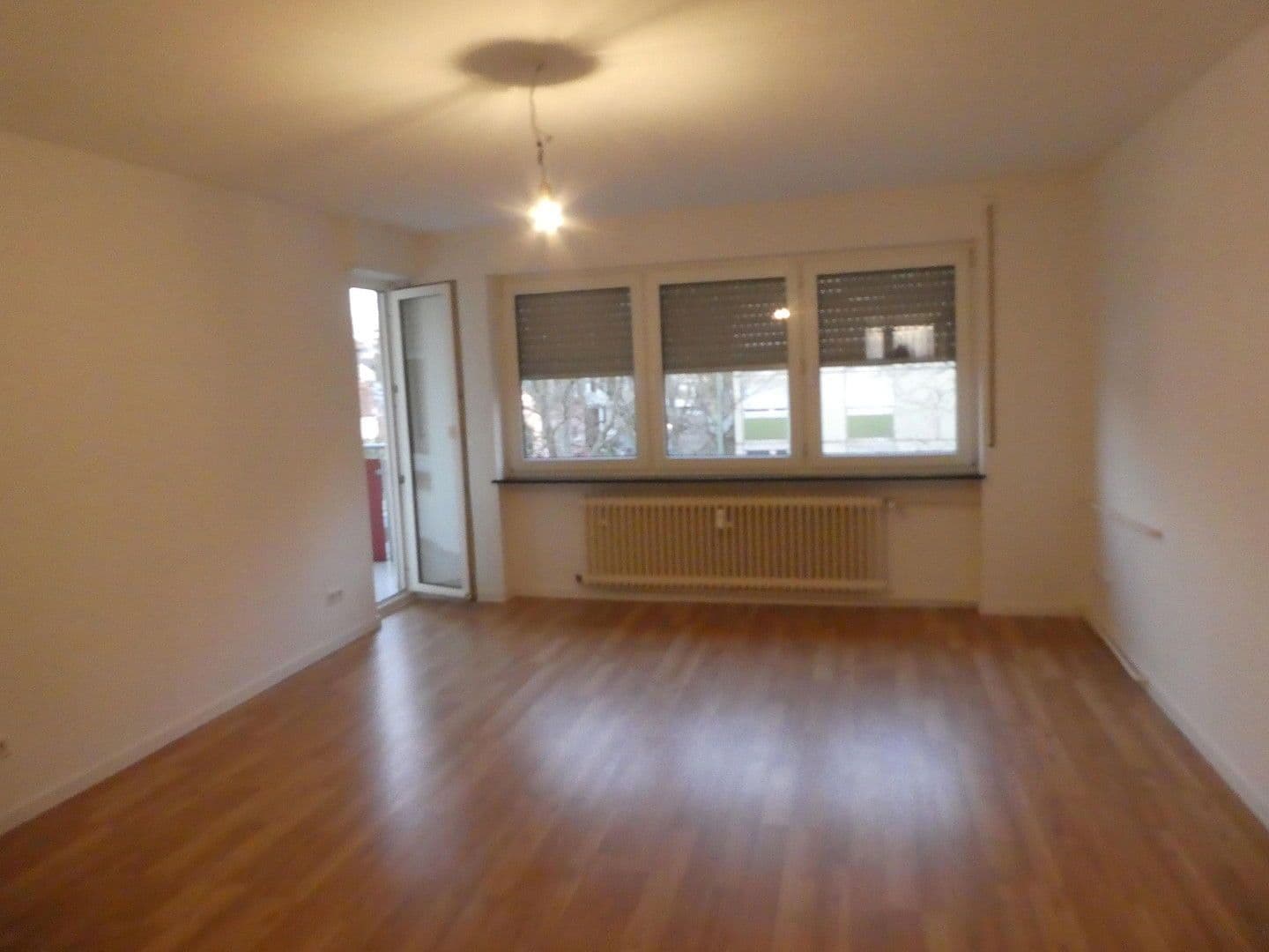 Pronájem bytu 3+1 80 m², Kaiserslautern, Porýní-Falc Pronájem bytu 3+1 80 m², Kaiserslautern, Porýní-Falc