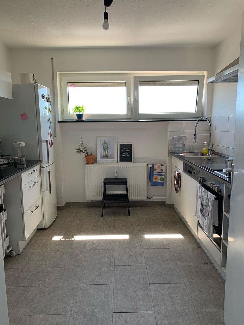 Pronájem bytu 3+1 80 m², Kaiserslautern, Porýní-Falc Pronájem bytu 3+1 80 m², Kaiserslautern, Porýní-Falc