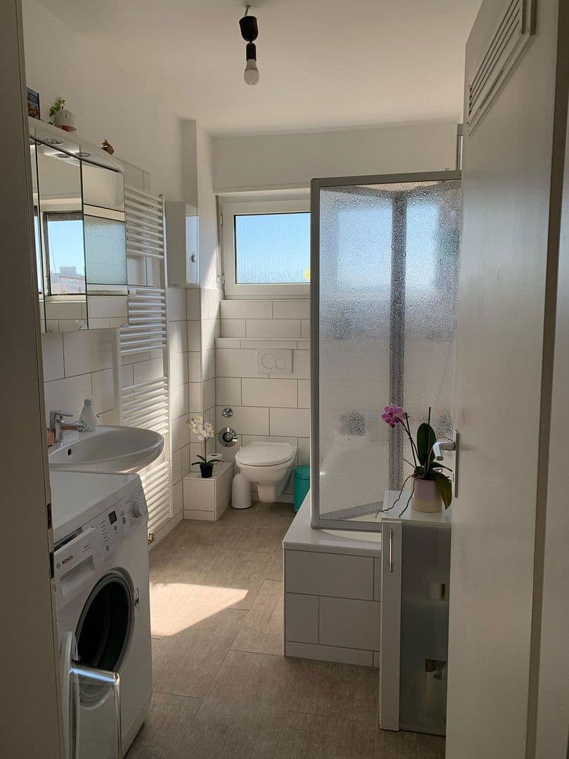 Pronájem bytu 3+1 80 m², Kaiserslautern, Porýní-Falc Pronájem bytu 3+1 80 m², Kaiserslautern, Porýní-Falc