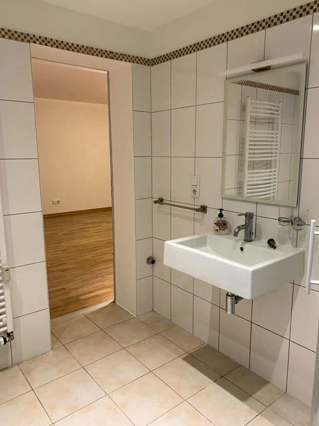 Pronájem bytu 1+kk 65 m², Köln, Severní Porýní-Vestfálsko Pronájem bytu 1+kk 65 m², Köln, Severní Porýní-Vestfálsko
