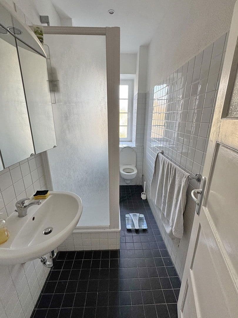 Prodej bytu 3+1 64 m², Kaiserin-Augusta-Str. 30, Berlin, Berlín Prodej bytu 3+1 64 m², Kaiserin-Augusta-Str. 30, Berlin, Berlín