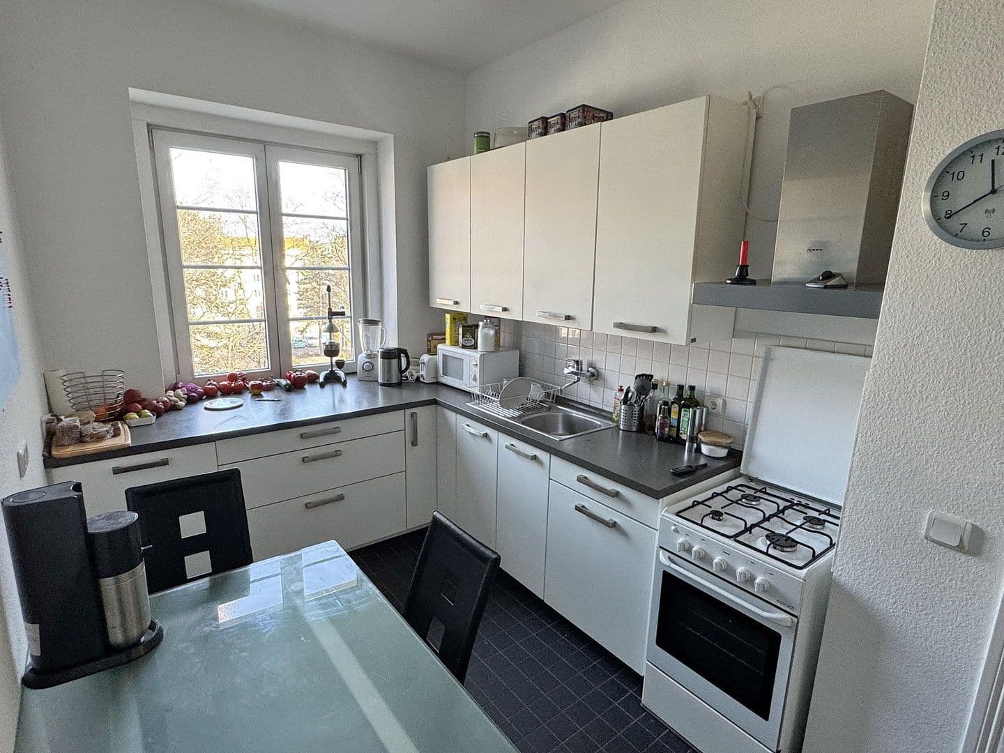 Prodej bytu 3+1 64 m², Kaiserin-Augusta-Str. 30, Berlin, Berlín Prodej bytu 3+1 64 m², Kaiserin-Augusta-Str. 30, Berlin, Berlín