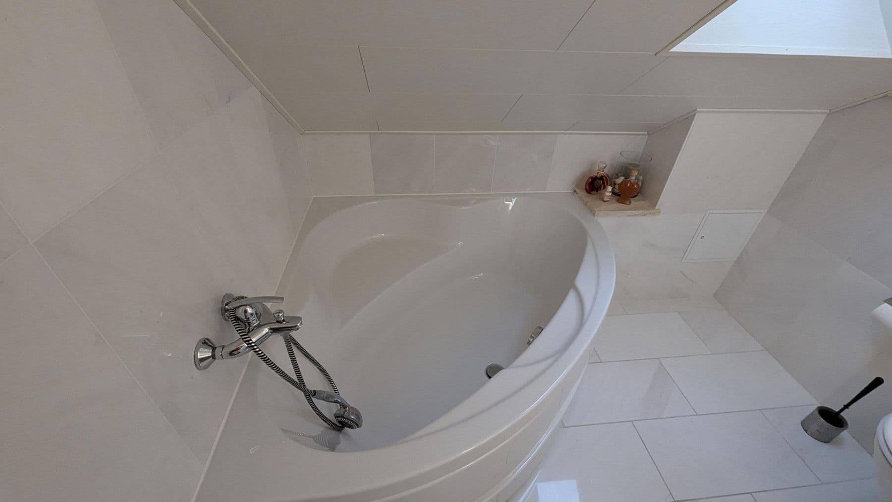 Pronájem bytu 4+1 186 m², Flörsheim-Dalsheim, Porýní-Falc Pronájem bytu 4+1 186 m², Flörsheim-Dalsheim, Porýní-Falc