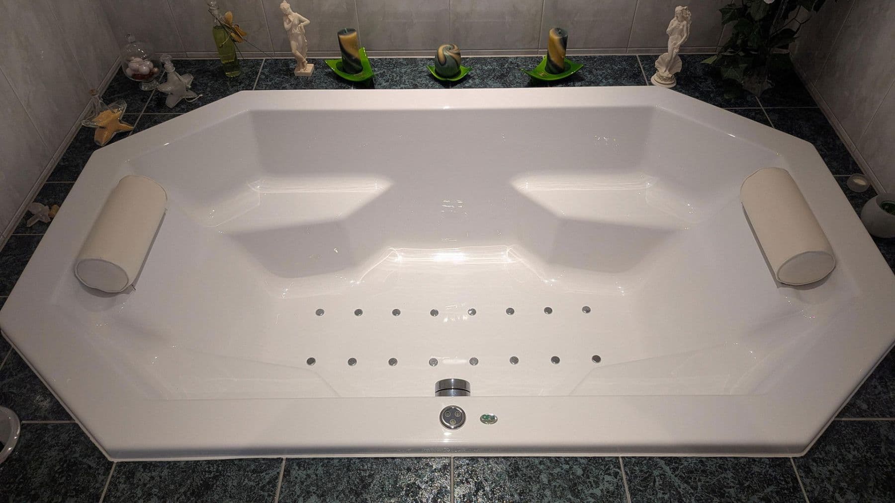 Pronájem bytu 4+1 186 m², Flörsheim-Dalsheim, Porýní-Falc Pronájem bytu 4+1 186 m², Flörsheim-Dalsheim, Porýní-Falc