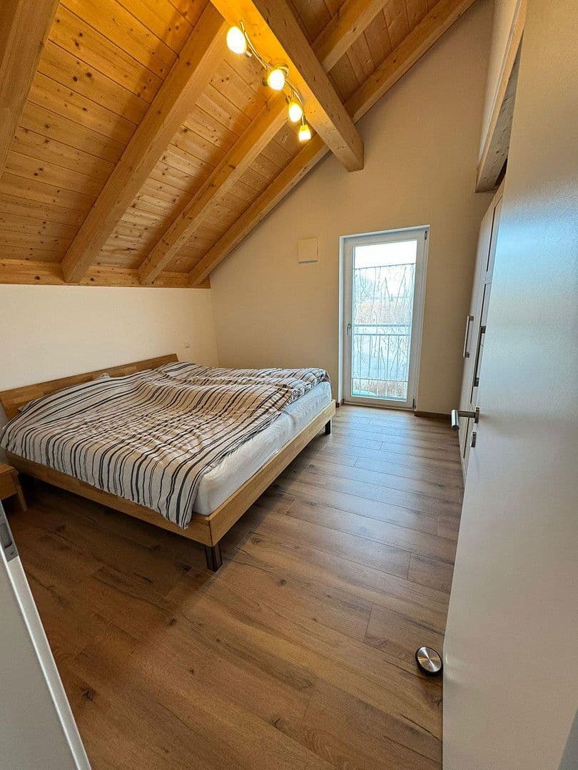 Prodej bytu 3+1 100 m², Sonnenblumenstraße 19, Unterneukirchen, Bavorsko Prodej bytu 3+1 100 m², Sonnenblumenstraße 19, Unterneukirchen, Bavorsko