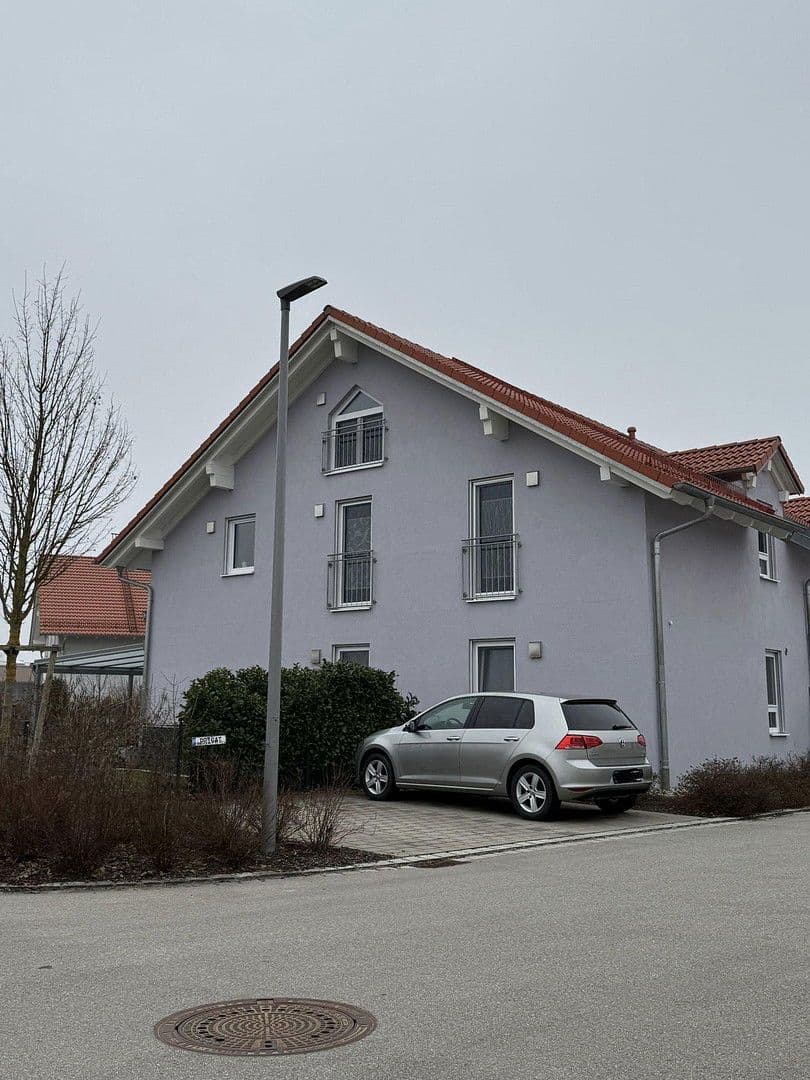 Prodej bytu 3+1 100 m², Sonnenblumenstraße 19, Unterneukirchen, Bavorsko Prodej bytu 3+1 100 m², Sonnenblumenstraße 19, Unterneukirchen, Bavorsko