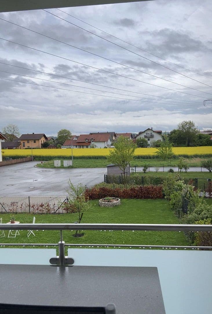 Prodej bytu 3+1 100 m², Sonnenblumenstraße 19, Unterneukirchen, Bavorsko Prodej bytu 3+1 100 m², Sonnenblumenstraße 19, Unterneukirchen, Bavorsko