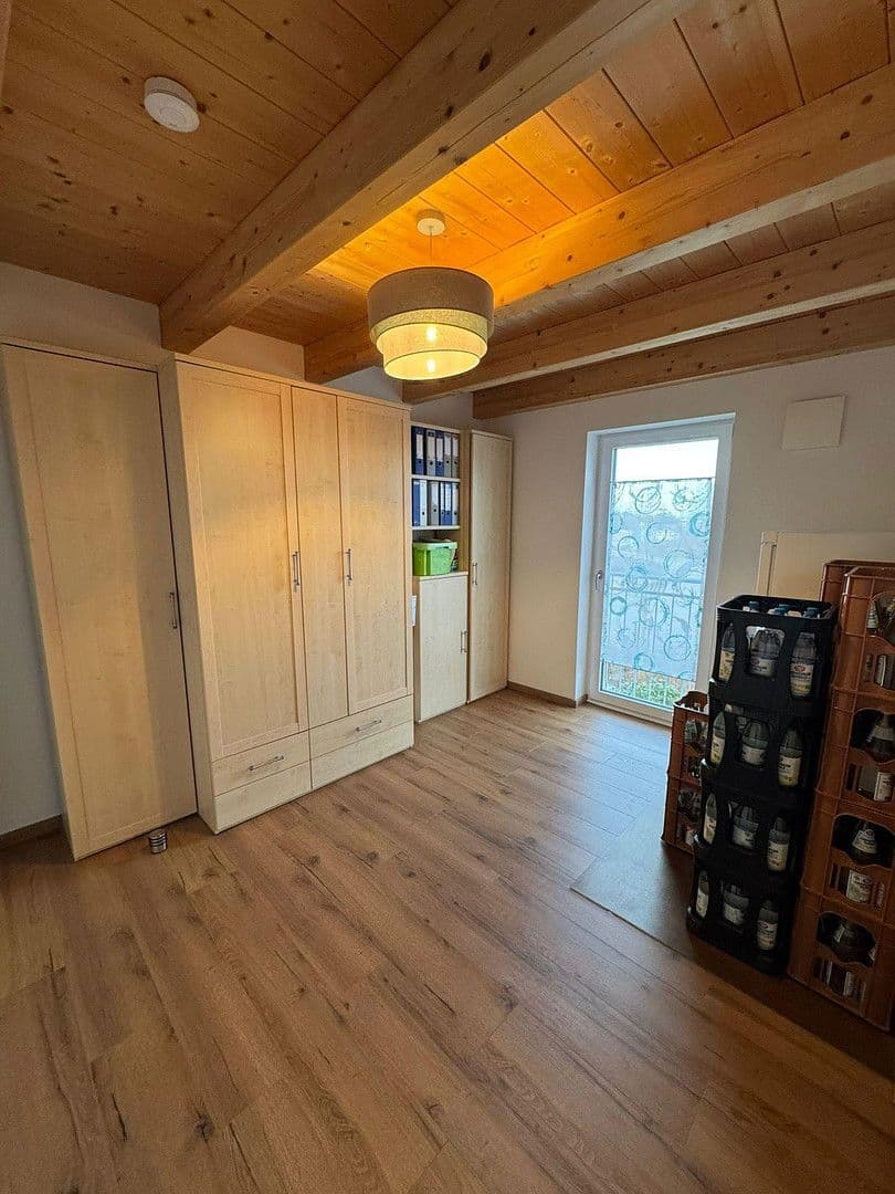 Prodej bytu 3+1 100 m², Sonnenblumenstraße 19, Unterneukirchen, Bavorsko Prodej bytu 3+1 100 m², Sonnenblumenstraße 19, Unterneukirchen, Bavorsko