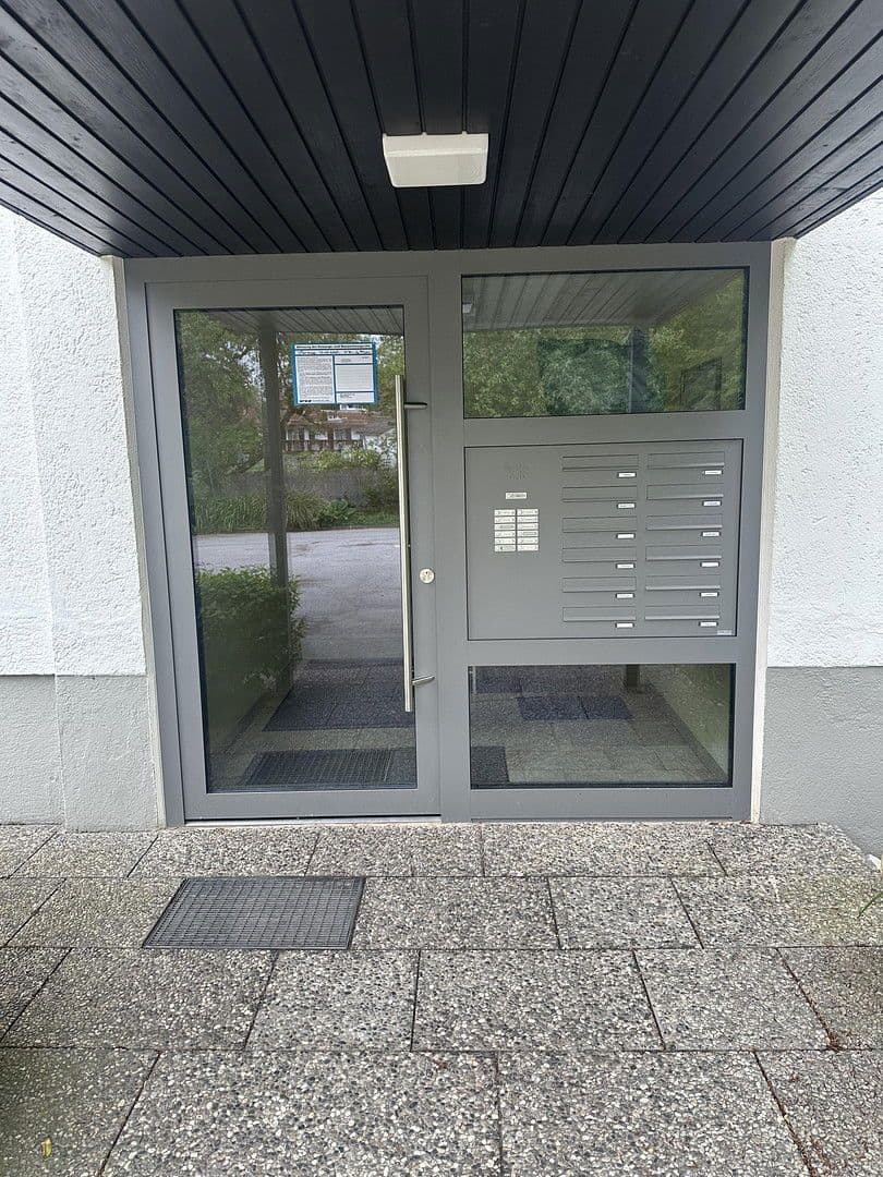 Pronájem bytu 3+1 82 m², Pöcking - Possenhofen, Bavorsko Pronájem bytu 3+1 82 m², Pöcking - Possenhofen, Bavorsko