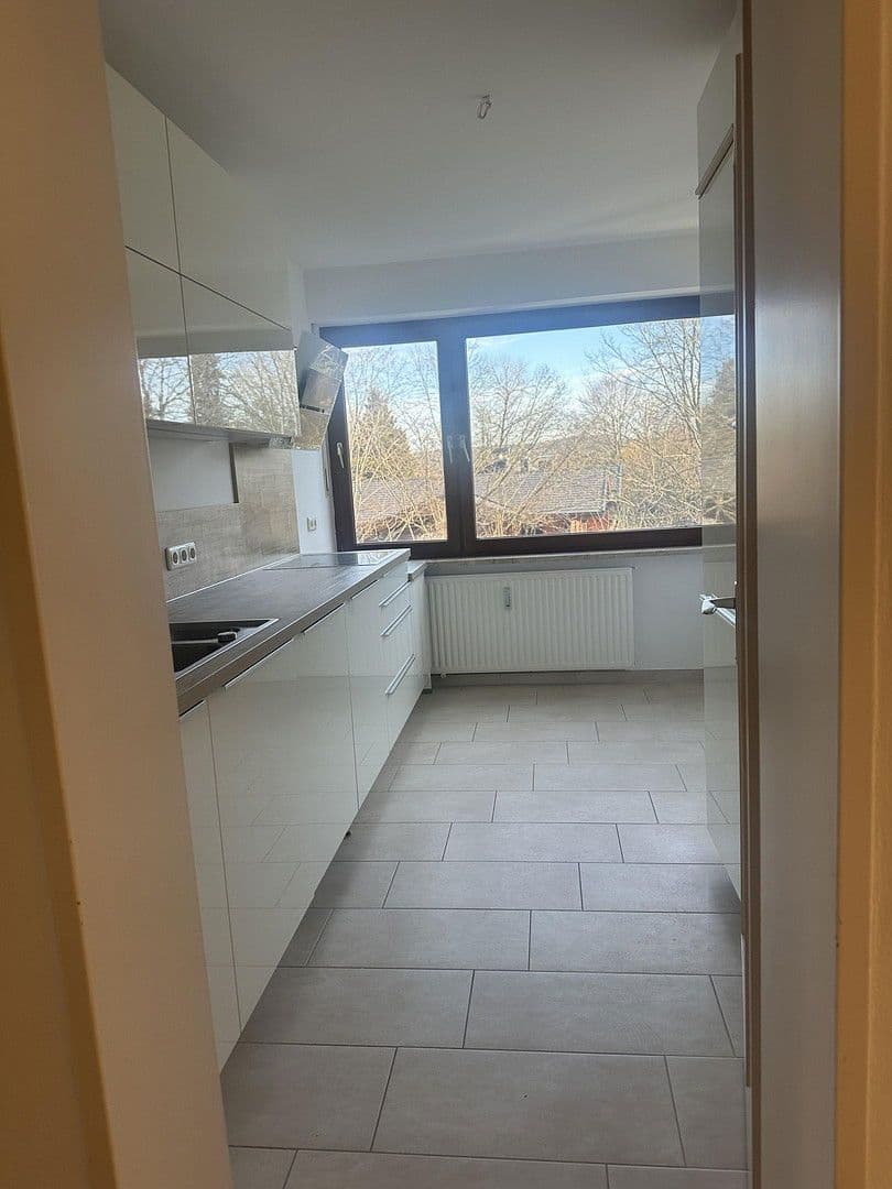 Pronájem bytu 3+1 82 m², Pöcking - Possenhofen, Bavorsko Pronájem bytu 3+1 82 m², Pöcking - Possenhofen, Bavorsko