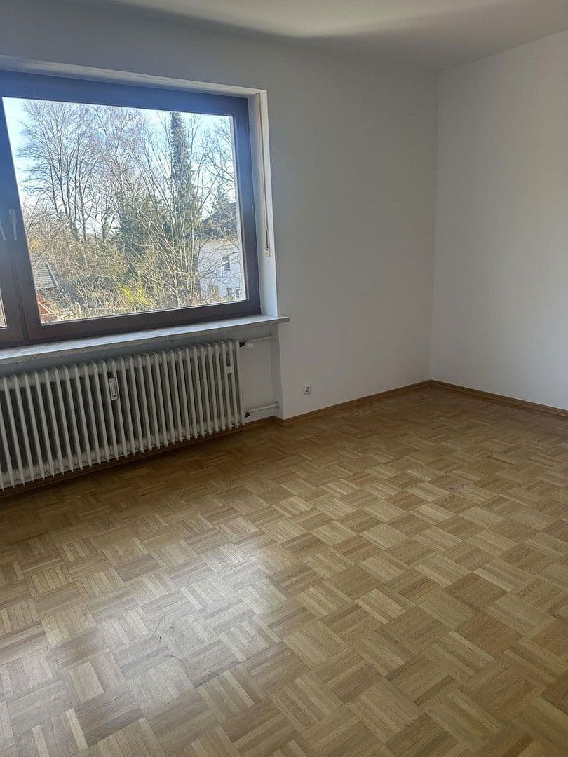 Pronájem bytu 3+1 82 m², Pöcking - Possenhofen, Bavorsko Pronájem bytu 3+1 82 m², Pöcking - Possenhofen, Bavorsko