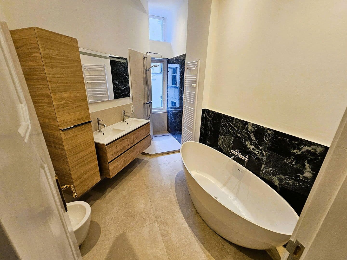 Pronájem kanceláře 230 m², Brandenburgische Straße 16, Berlin, Berlín Pronájem kanceláře 230 m², Brandenburgische Straße 16, Berlin, Berlín