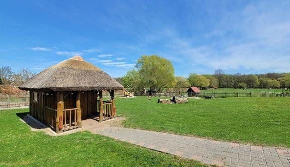 Prodej domu 703 m², pozemek 41.670 m², Niederkrüchten, Severní Porýní-Vestfálsko Prodej domu 703 m², pozemek 41.670 m², Niederkrüchten, Severní Porýní-Vestfálsko