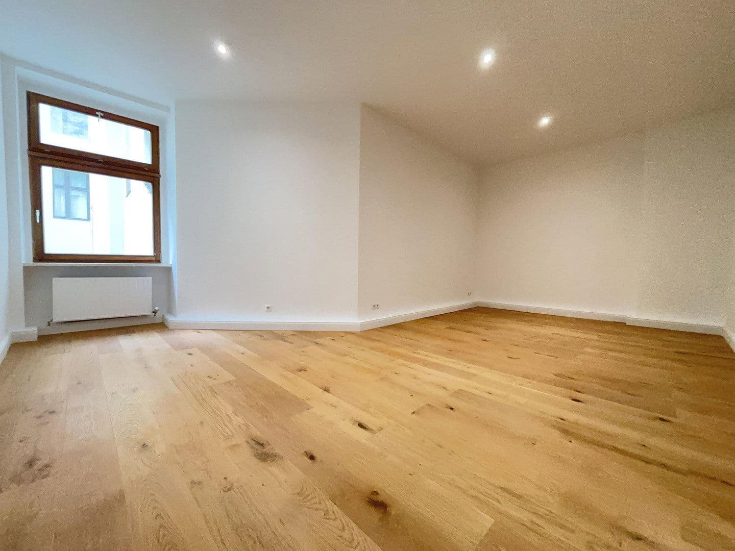 Prodej bytu 3+1 70 m², Gneisenaustraße 65, Berlin, Berlín Prodej bytu 3+1 70 m², Gneisenaustraße 65, Berlin, Berlín