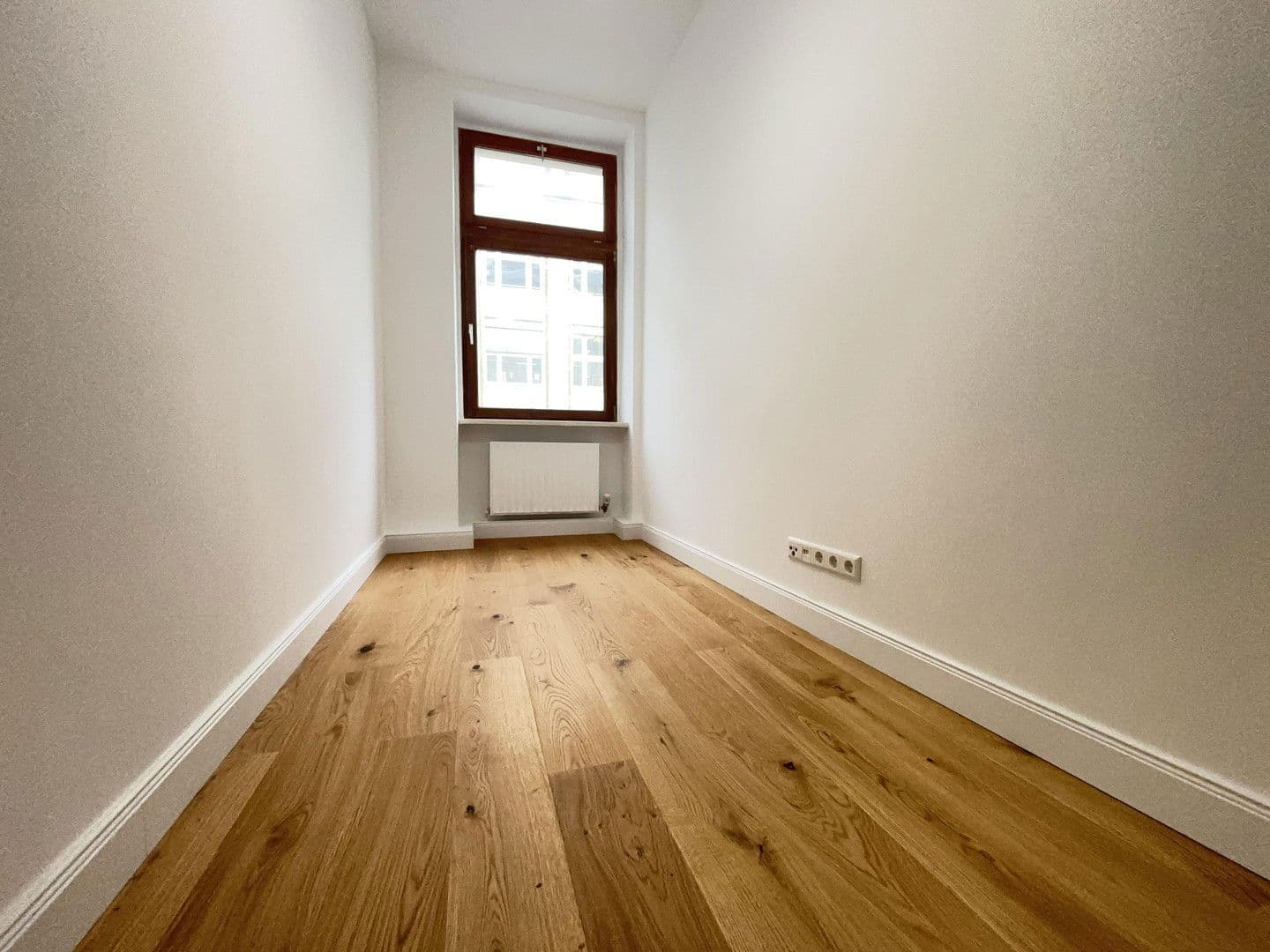 Prodej bytu 3+1 70 m², Gneisenaustraße 65, Berlin, Berlín Prodej bytu 3+1 70 m², Gneisenaustraße 65, Berlin, Berlín