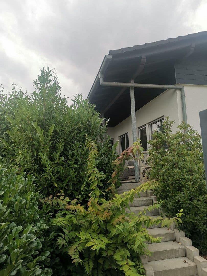 Prodej domu 180 m², pozemek 617 m², Groß-Zimmerner Str. 25, Reinheim, Hessen Prodej domu 180 m², pozemek 617 m², Groß-Zimmerner Str. 25, Reinheim, Hessen