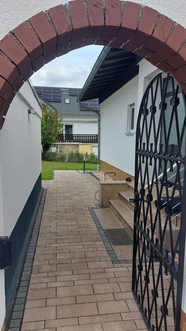 Prodej domu 180 m², pozemek 617 m², Groß-Zimmerner Str. 25, Reinheim, Hessen Prodej domu 180 m², pozemek 617 m², Groß-Zimmerner Str. 25, Reinheim, Hessen