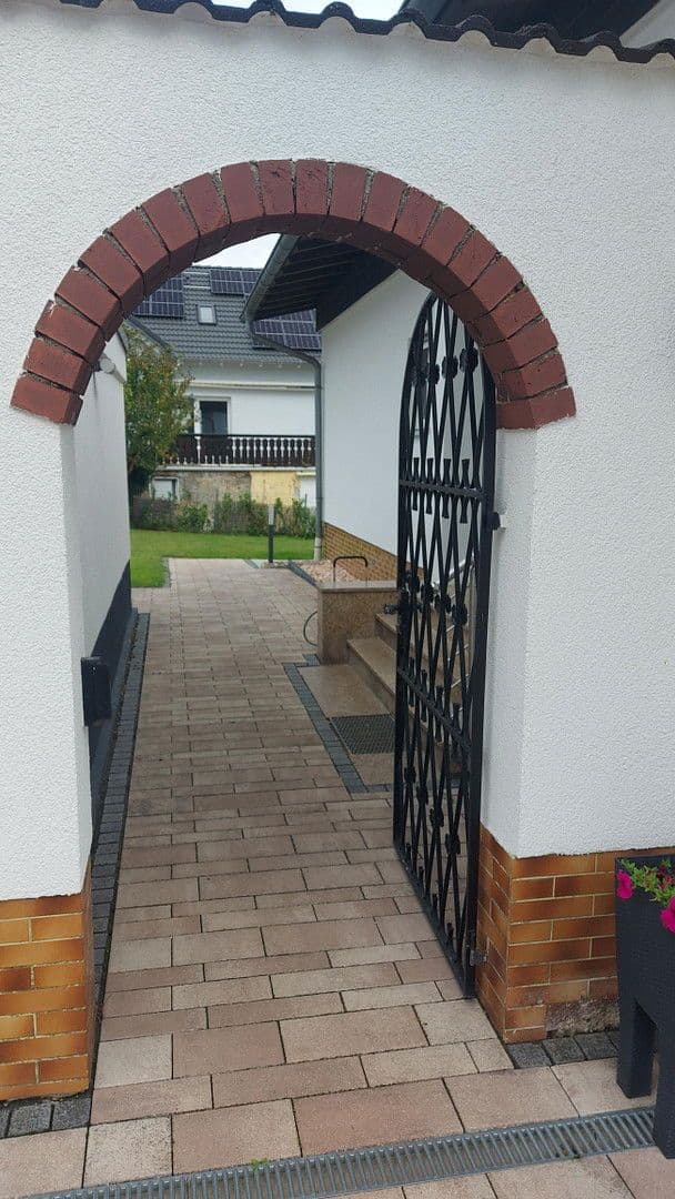 Prodej domu 180 m², pozemek 617 m², Groß-Zimmerner Str. 25, Reinheim, Hessen Prodej domu 180 m², pozemek 617 m², Groß-Zimmerner Str. 25, Reinheim, Hessen