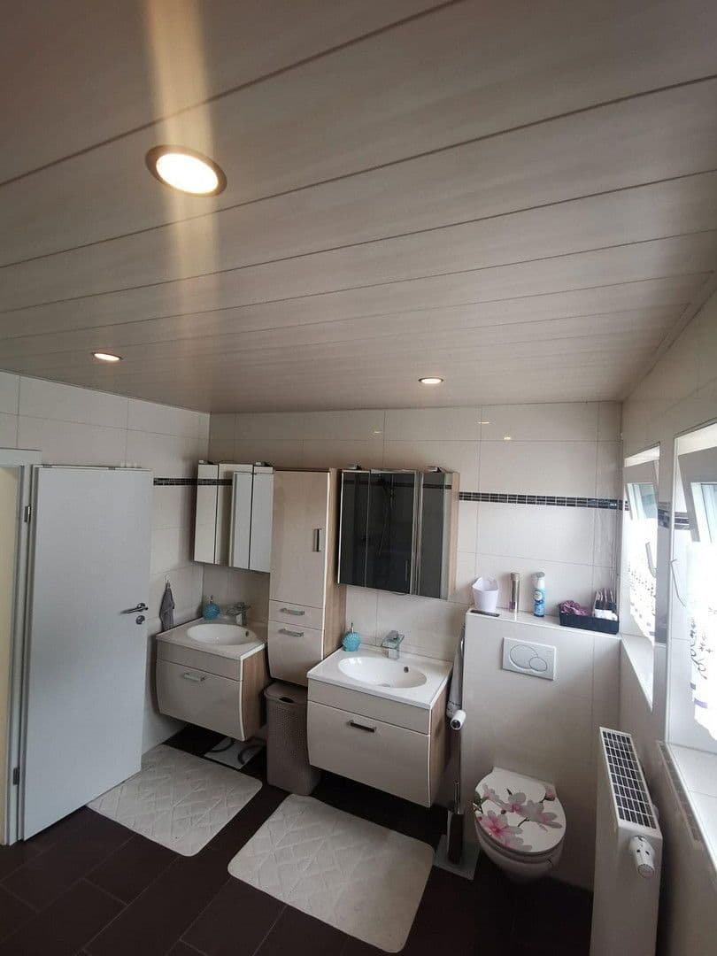 Prodej domu 180 m², pozemek 617 m², Groß-Zimmerner Str. 25, Reinheim, Hessen Prodej domu 180 m², pozemek 617 m², Groß-Zimmerner Str. 25, Reinheim, Hessen