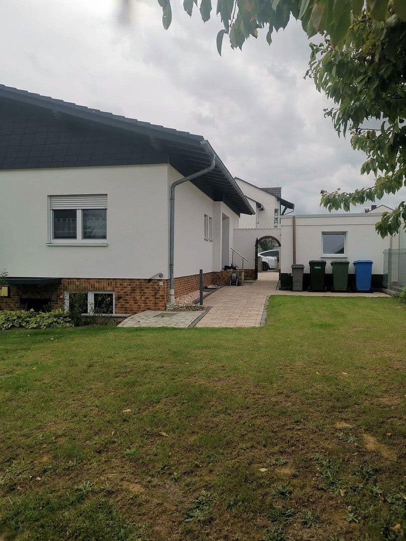 Prodej domu 180 m², pozemek 617 m², Groß-Zimmerner Str. 25, Reinheim, Hessen Prodej domu 180 m², pozemek 617 m², Groß-Zimmerner Str. 25, Reinheim, Hessen